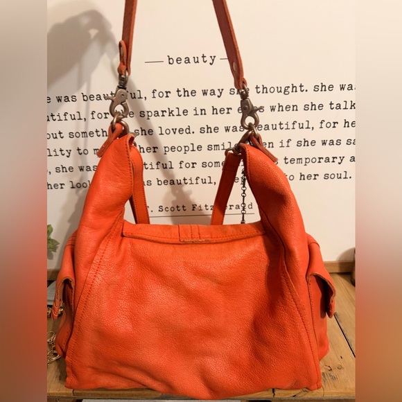 FREE PEOPLE LIKE NEW slouchy LARGE BAG. - Picture 5 of 9